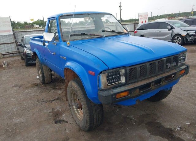 1982 TOYOTA Pick-Up