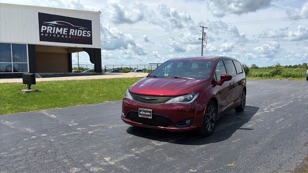 2019 CHRYSLER Pacifica