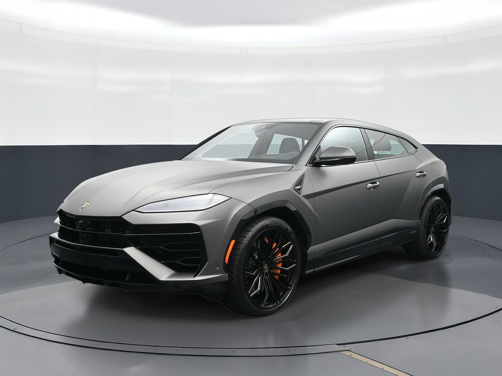 2026 LAMBORGHINI URUS