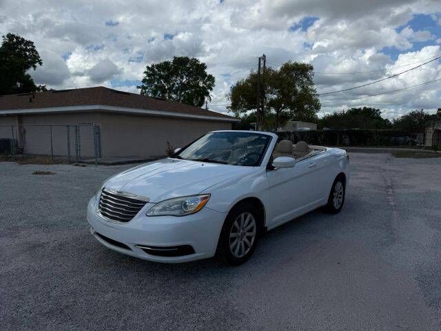 2014 CHRYSLER 200
