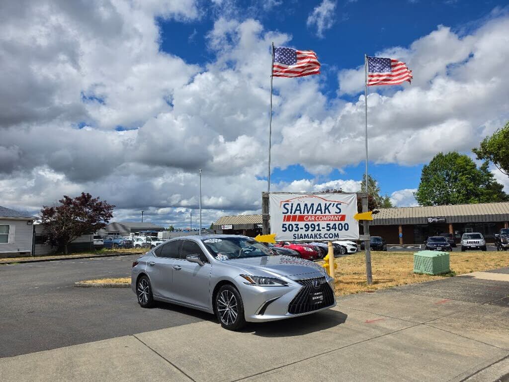 2022 LEXUS ES