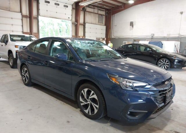 2025 SUBARU Legacy
