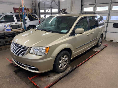 2011 CHRYSLER Town and Country