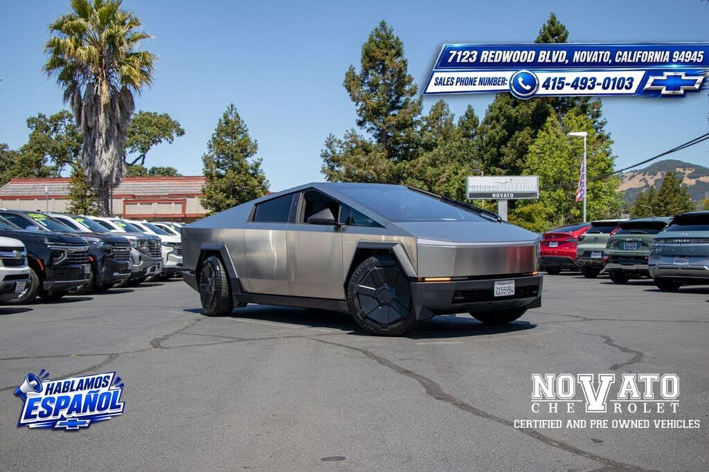 2024 TESLA Cybertruck