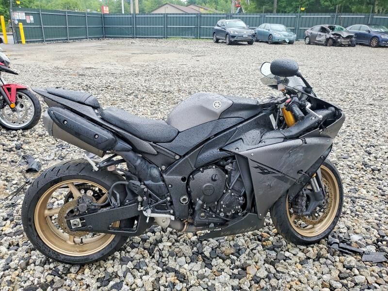 2014 YAMAHA YZF