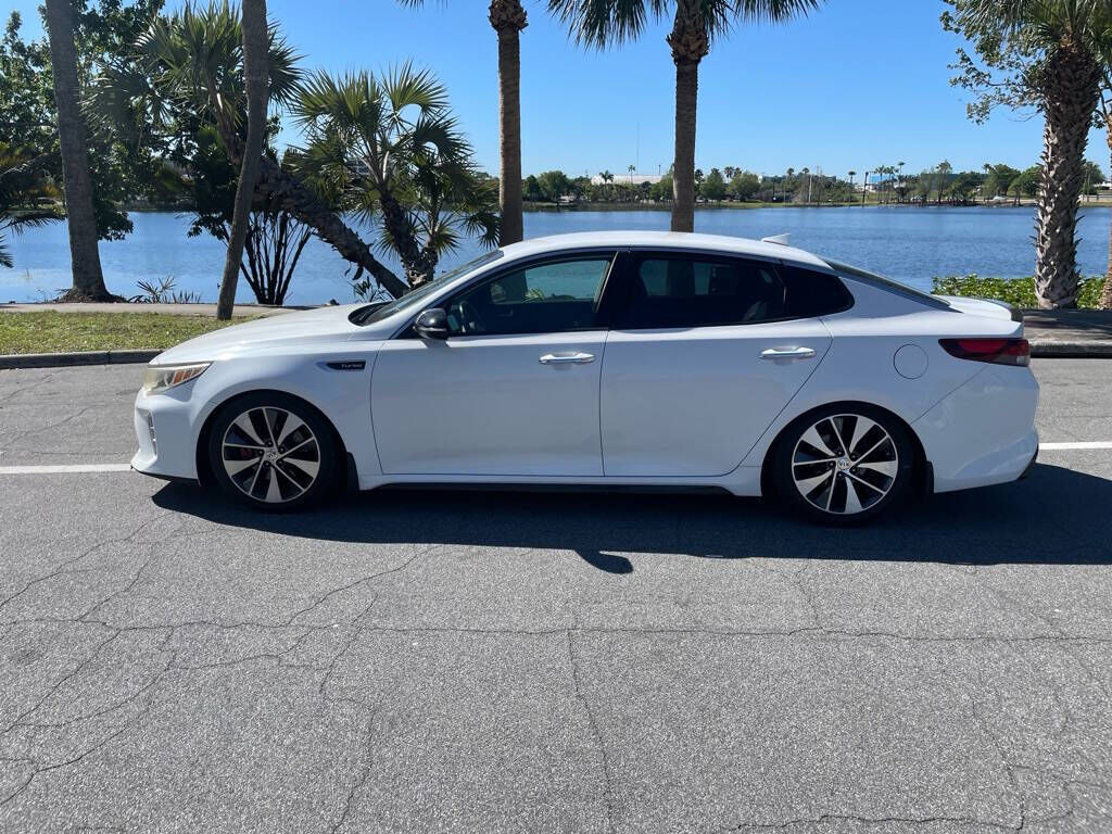 2017 KIA Optima