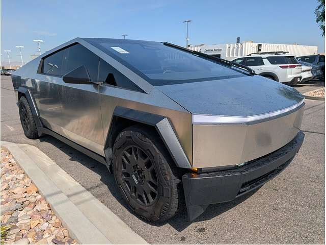 2025 TESLA Cybertruck
