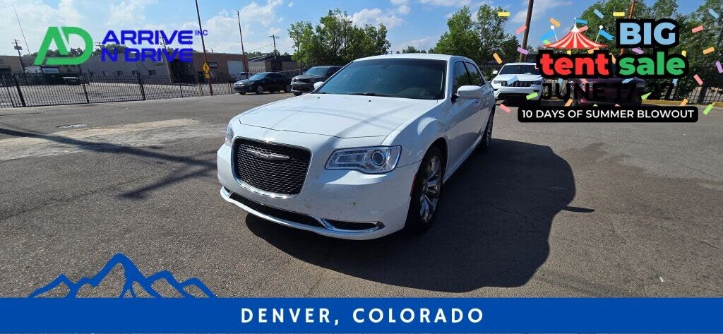 2019 CHRYSLER 300