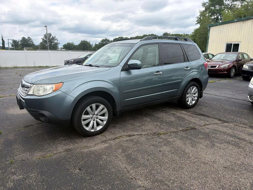 2013 SUBARU Forester