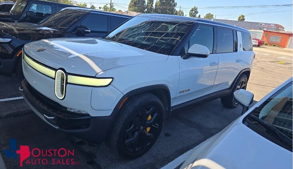 2024 RIVIAN R1S