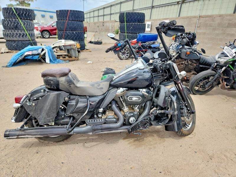 2011 HARLEY DAVIDSON Police Road King
