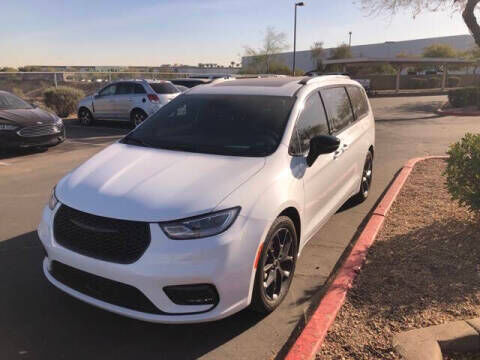 2023 CHRYSLER Pacifica