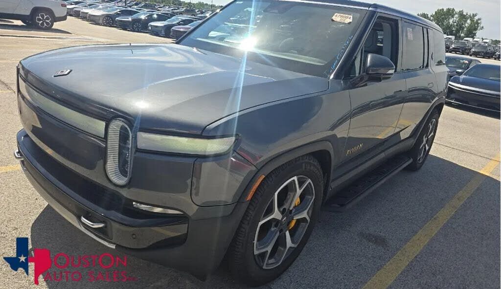 2023 RIVIAN R1S