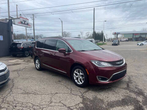 2017 CHRYSLER Pacifica