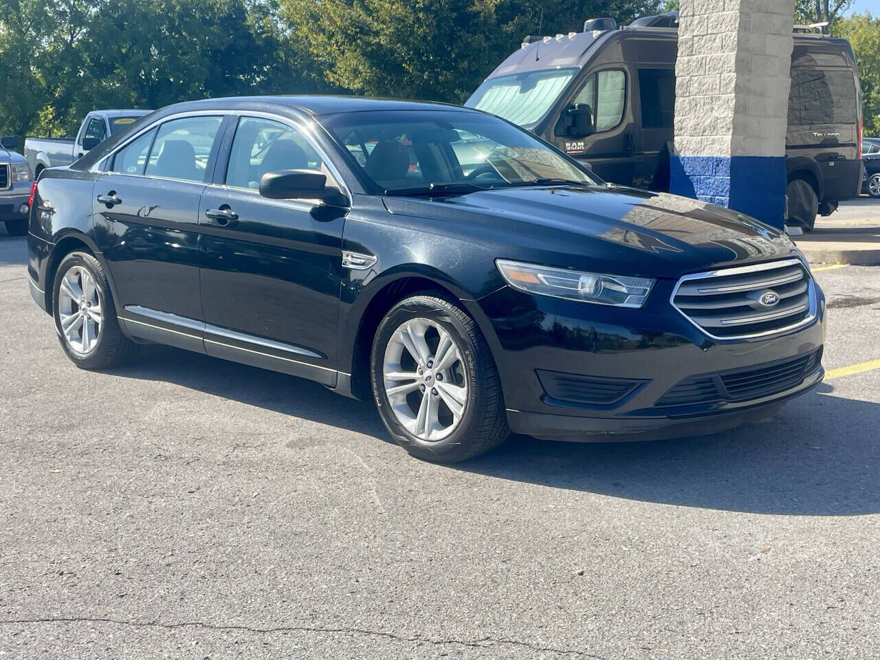 2015 FORD Taurus