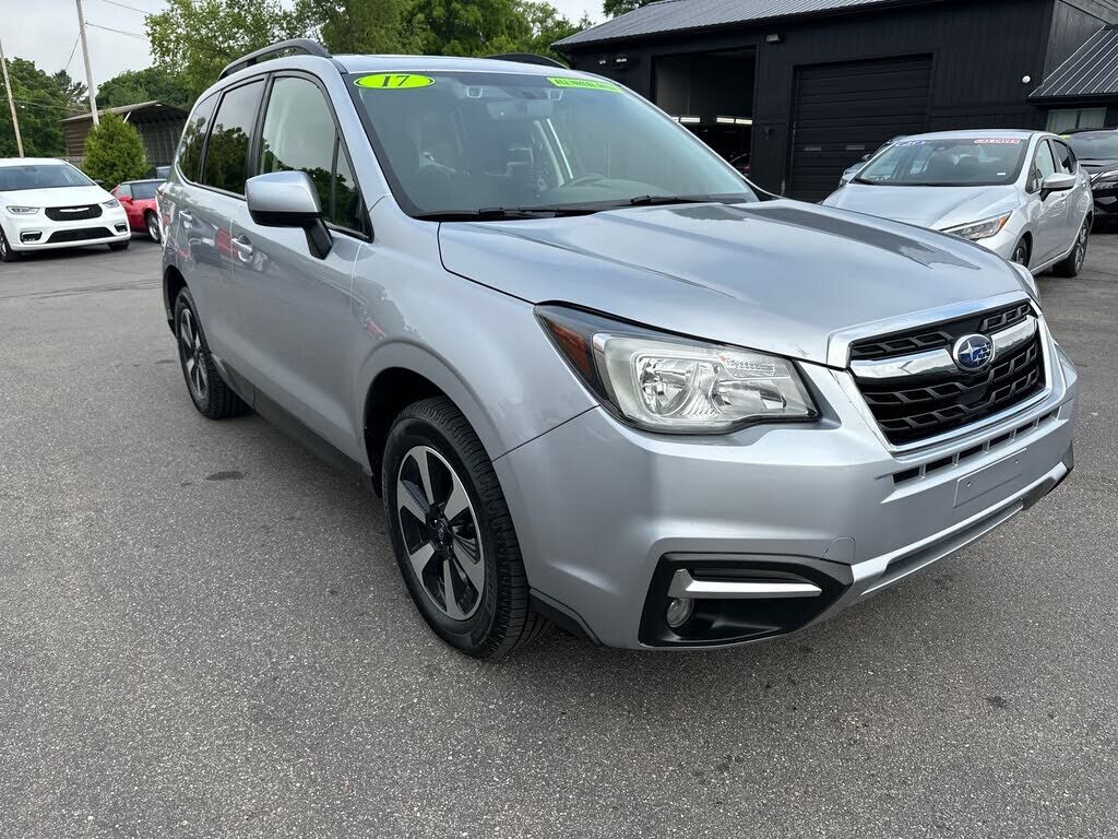 2017 SUBARU Forester