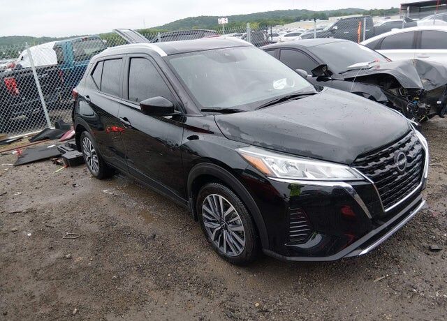 2024 NISSAN Kicks