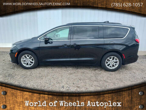 2022 CHRYSLER Pacifica