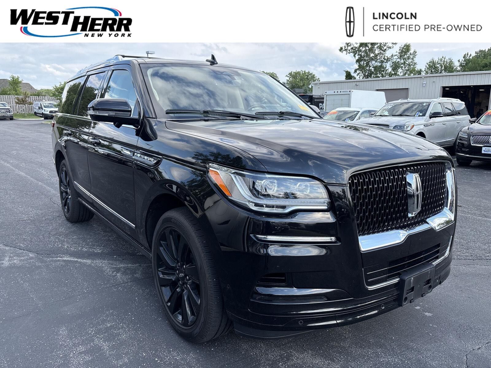 2022 LINCOLN Navigator