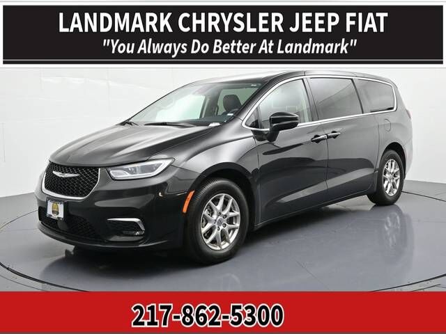 2023 CHRYSLER Pacifica