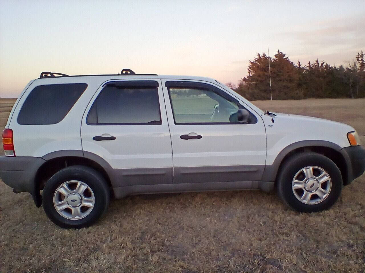2002 FORD Escape