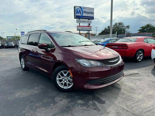 2020 CHRYSLER Voyager