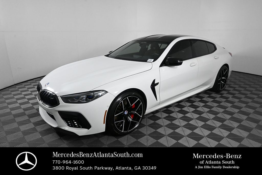2023 BMW M8