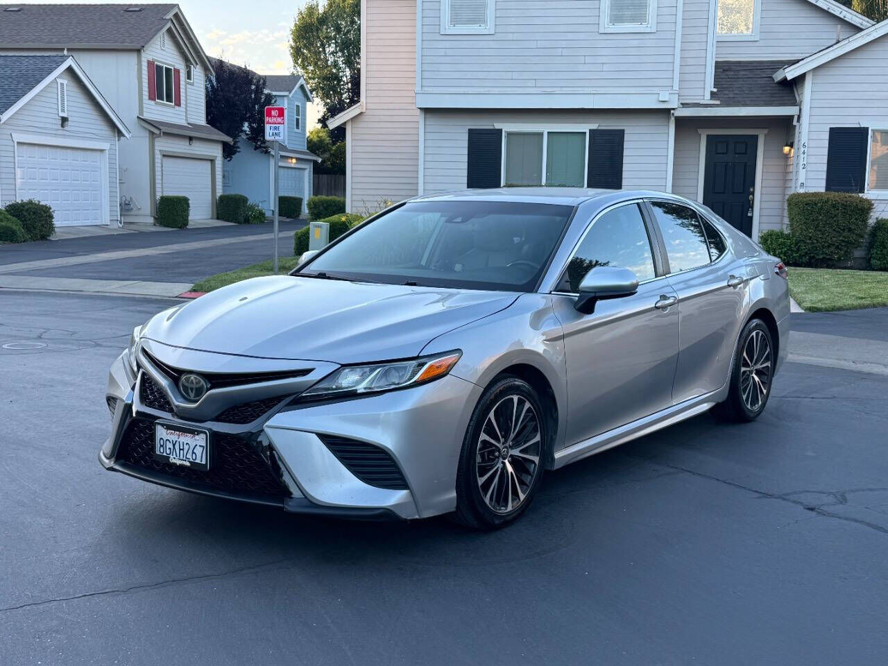 2019 TOYOTA Camry