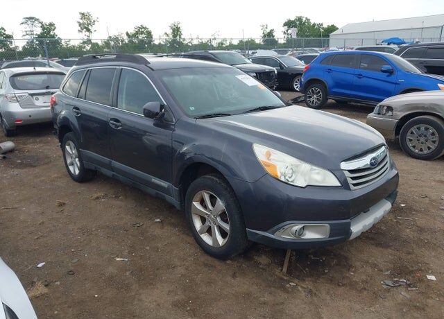 2012 SUBARU Outback