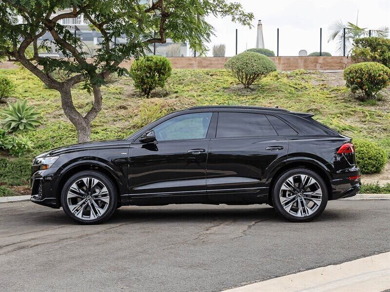 2025 Audi Q8