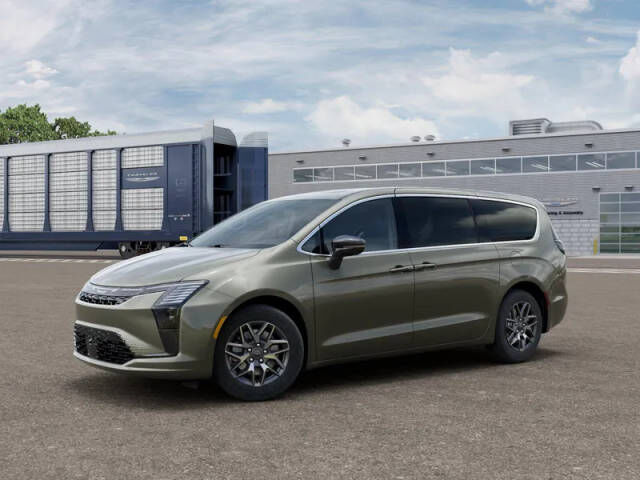 2027 CHRYSLER Pacifica