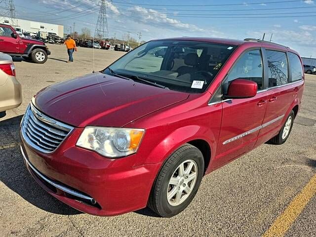 2012 CHRYSLER Town and Country