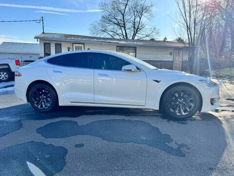2017 TESLA Model S