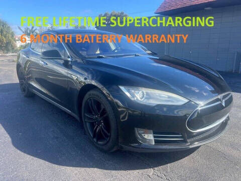2014 TESLA Model S