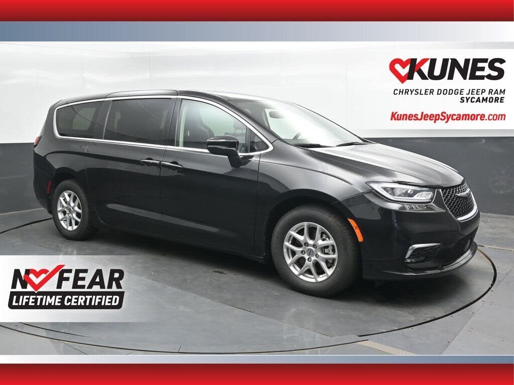 2023 CHRYSLER Pacifica
