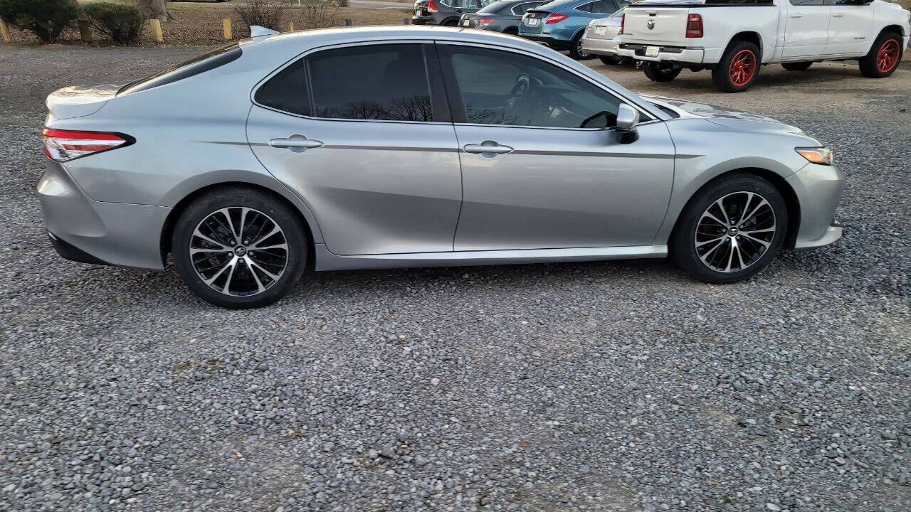 2019 TOYOTA Camry