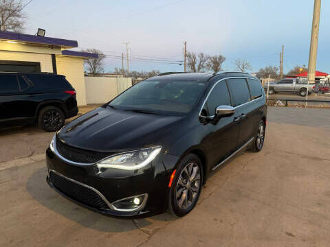 2017 CHRYSLER Pacifica