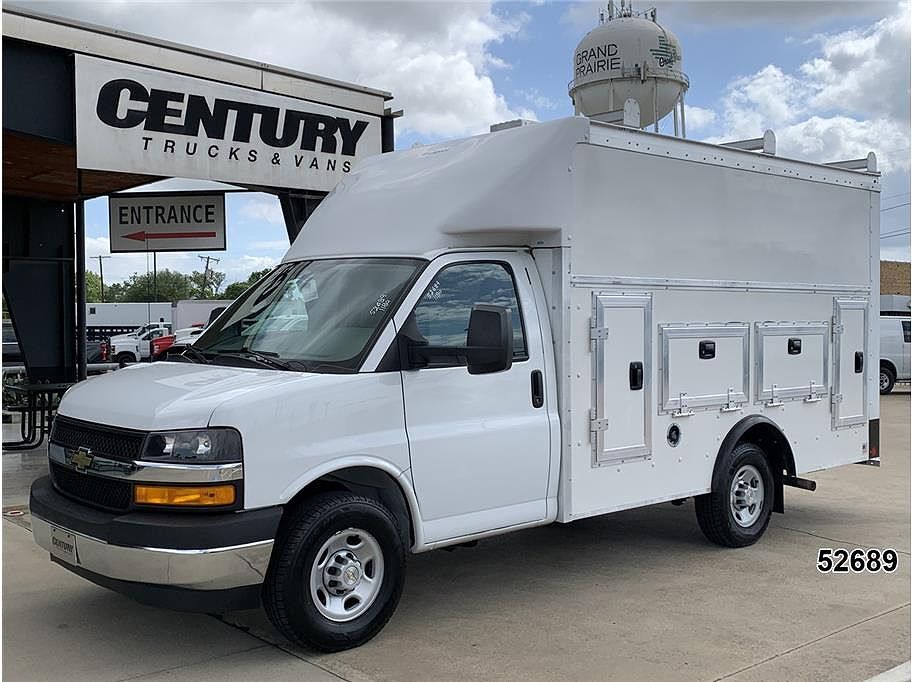 2022 CHEVROLET Express
