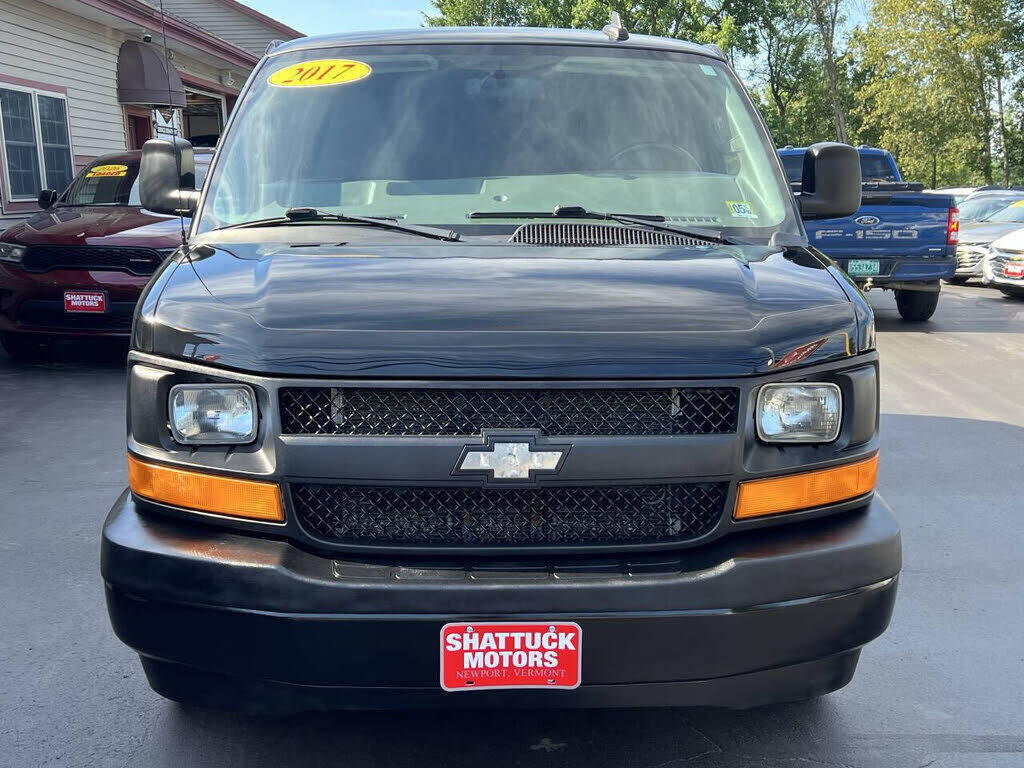 2017 CHEVROLET Express