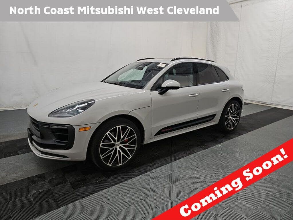 2023 PORSCHE Macan