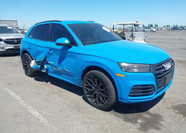2020 AUDI Q5 e