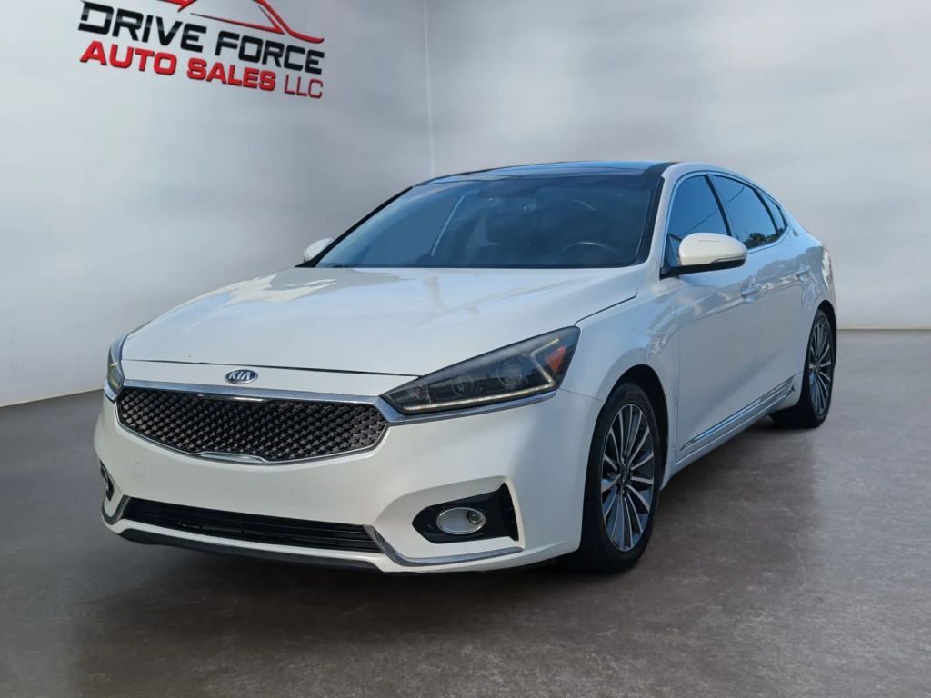 2017 KIA Cadenza