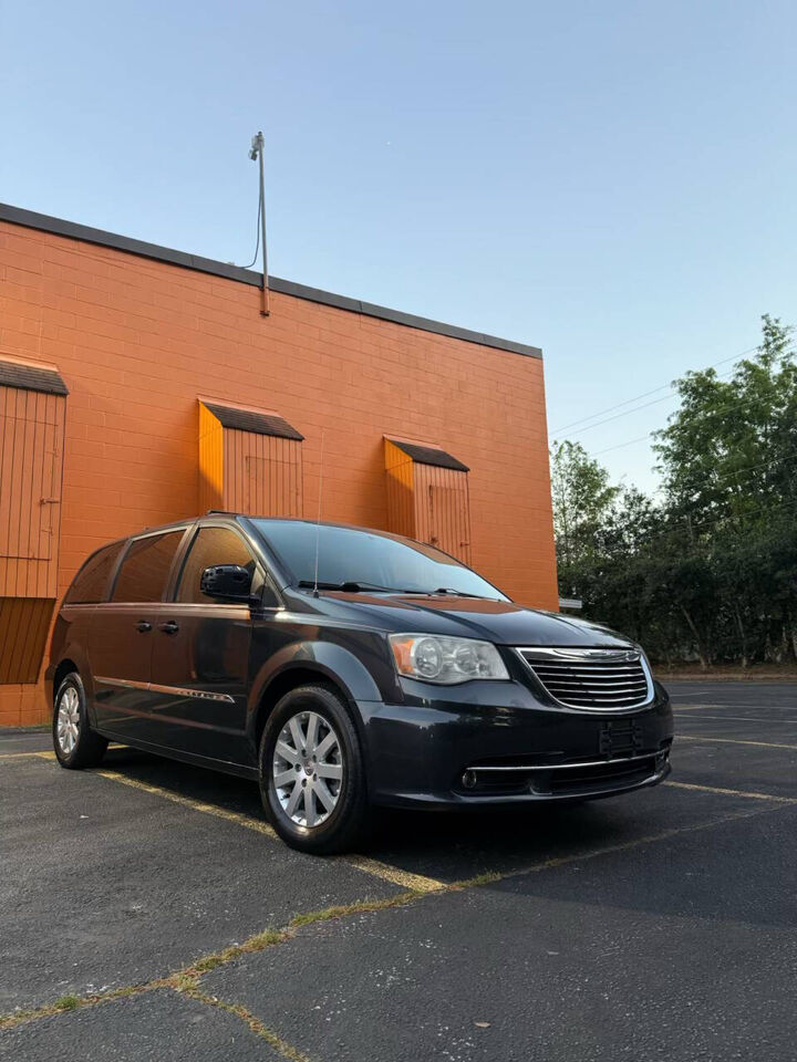 2014 CHRYSLER Town and Country