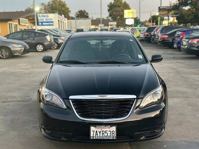 2013 CHRYSLER 200