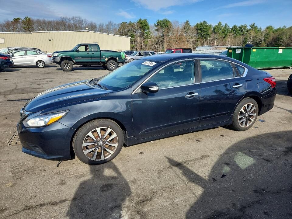 2017 NISSAN Altima