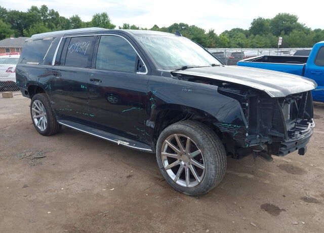 2017 CADILLAC Escalade ESV
