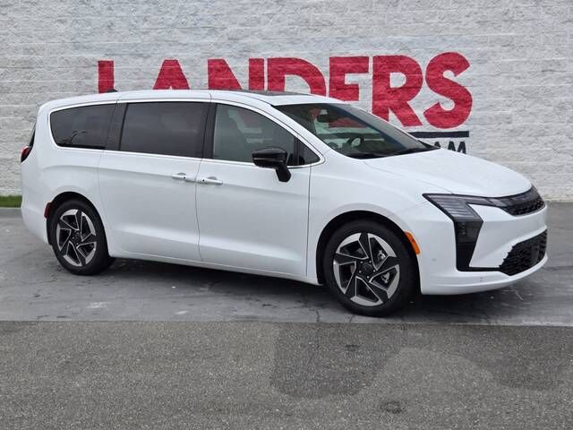 2027 CHRYSLER Pacifica