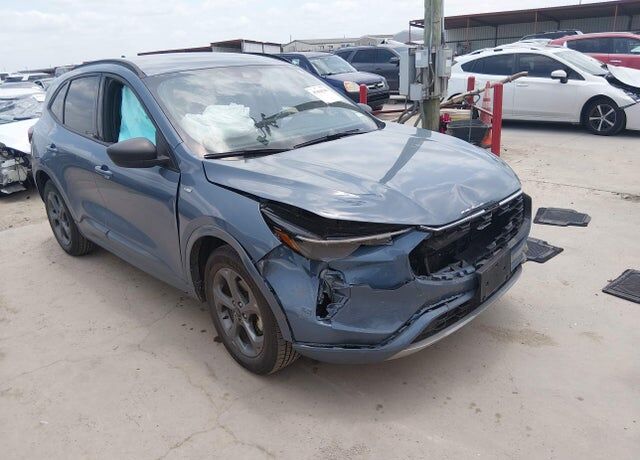 2024 FORD Escape