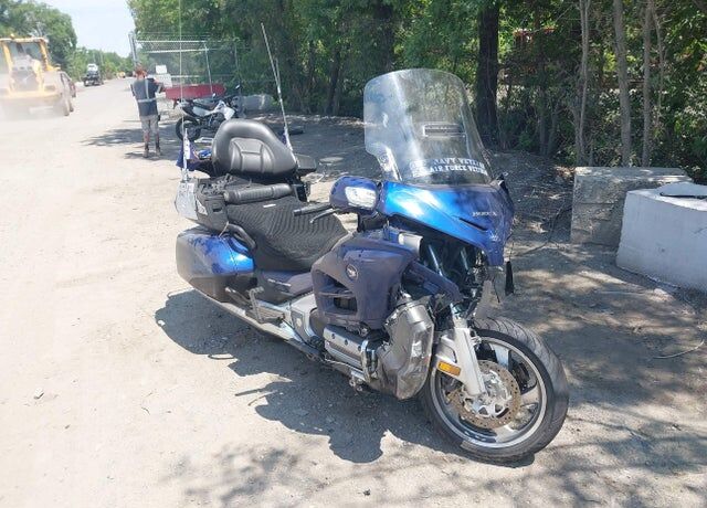 2014 HONDA GL1800