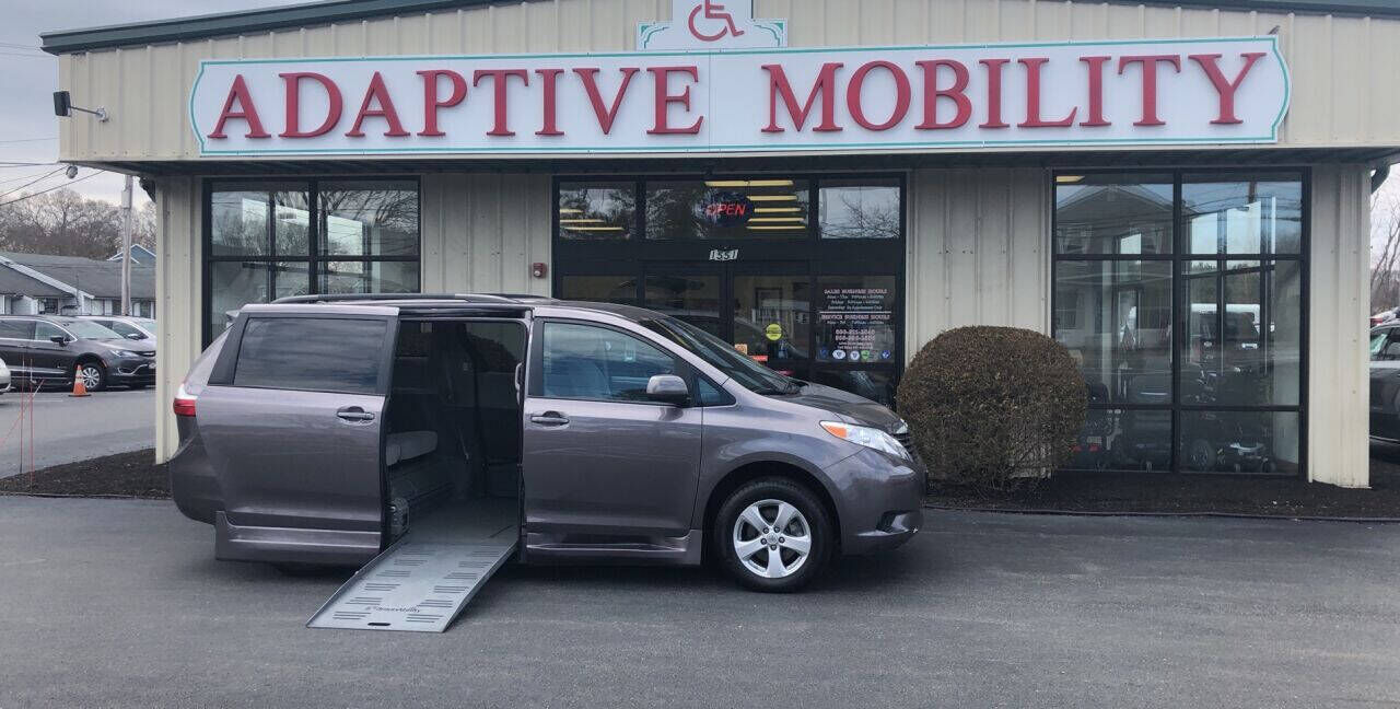 2016 TOYOTA Sienna